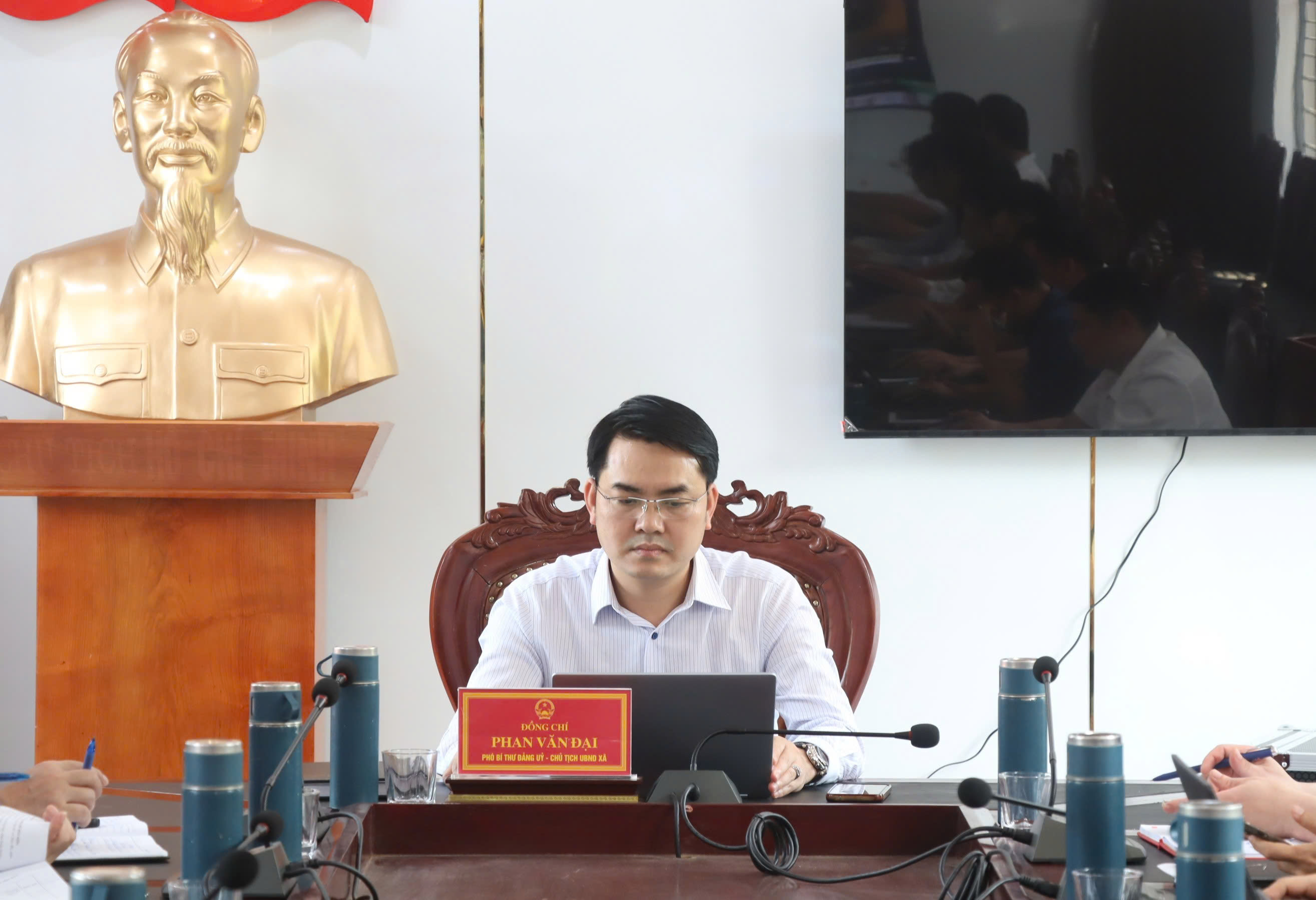 Anh-tin-bai